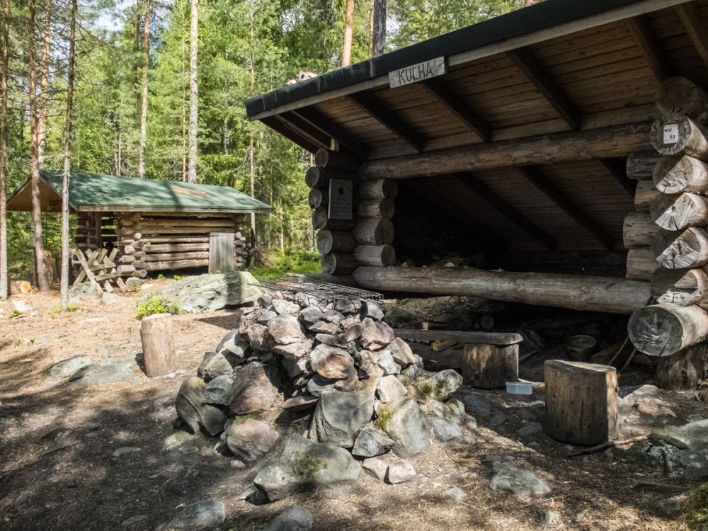 Kulha lean-to shelter
